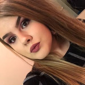 MEET THE POSHER LISTING